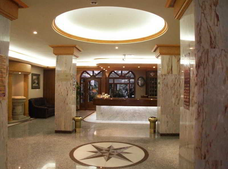 Hotel Victoria Linares  Esterno foto